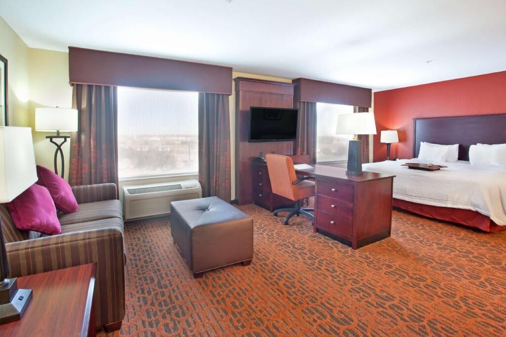 Hypo-allergenic bedding, in-room safe, desk, laptop workspace