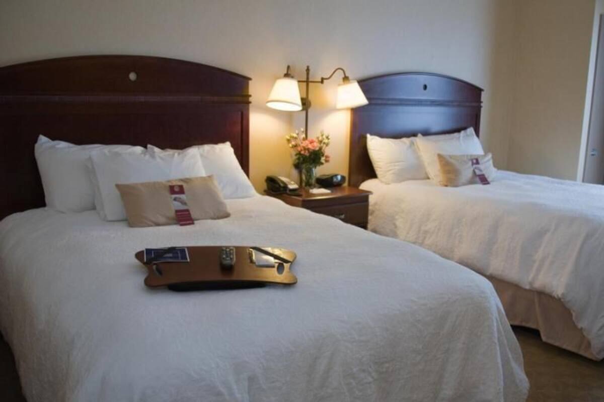 Hypo-allergenic bedding, iron/ironing board, free WiFi, bed sheets
