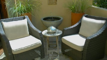 ํ
๋ผ์ค/ํํฐ์ค