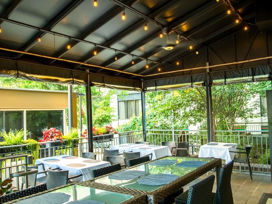 Breakfast, lunch and dinner served