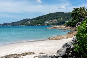 Di pantai