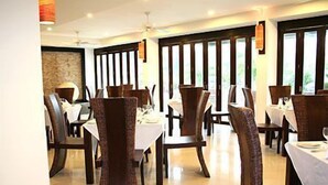 Restaurant - Benyada Lodge (Choeng Thale)