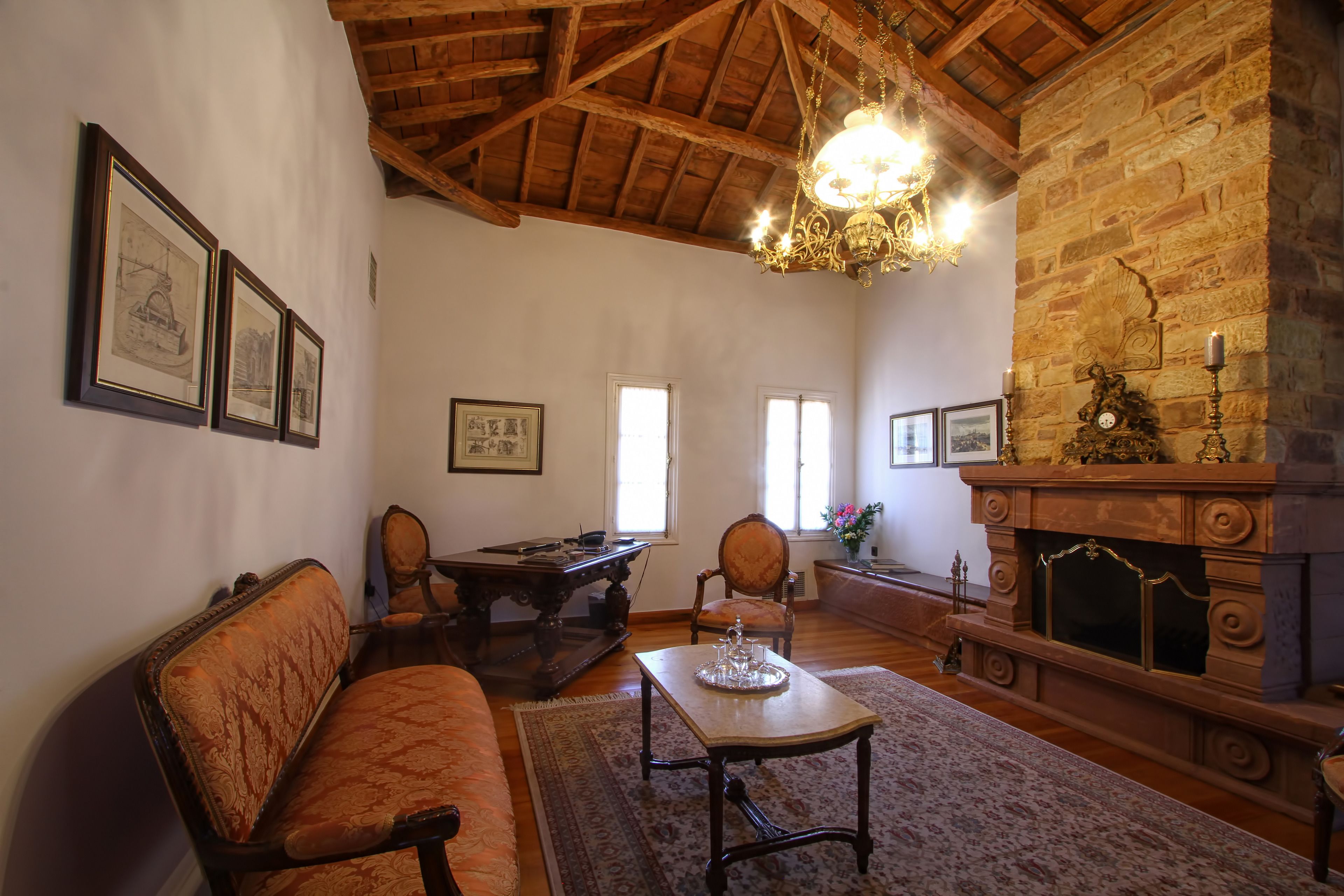 Suite, 1 Bedroom | Premium bedding, free minibar, in-room safe, desk