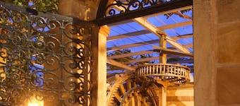 Argentikon Luxury Suites