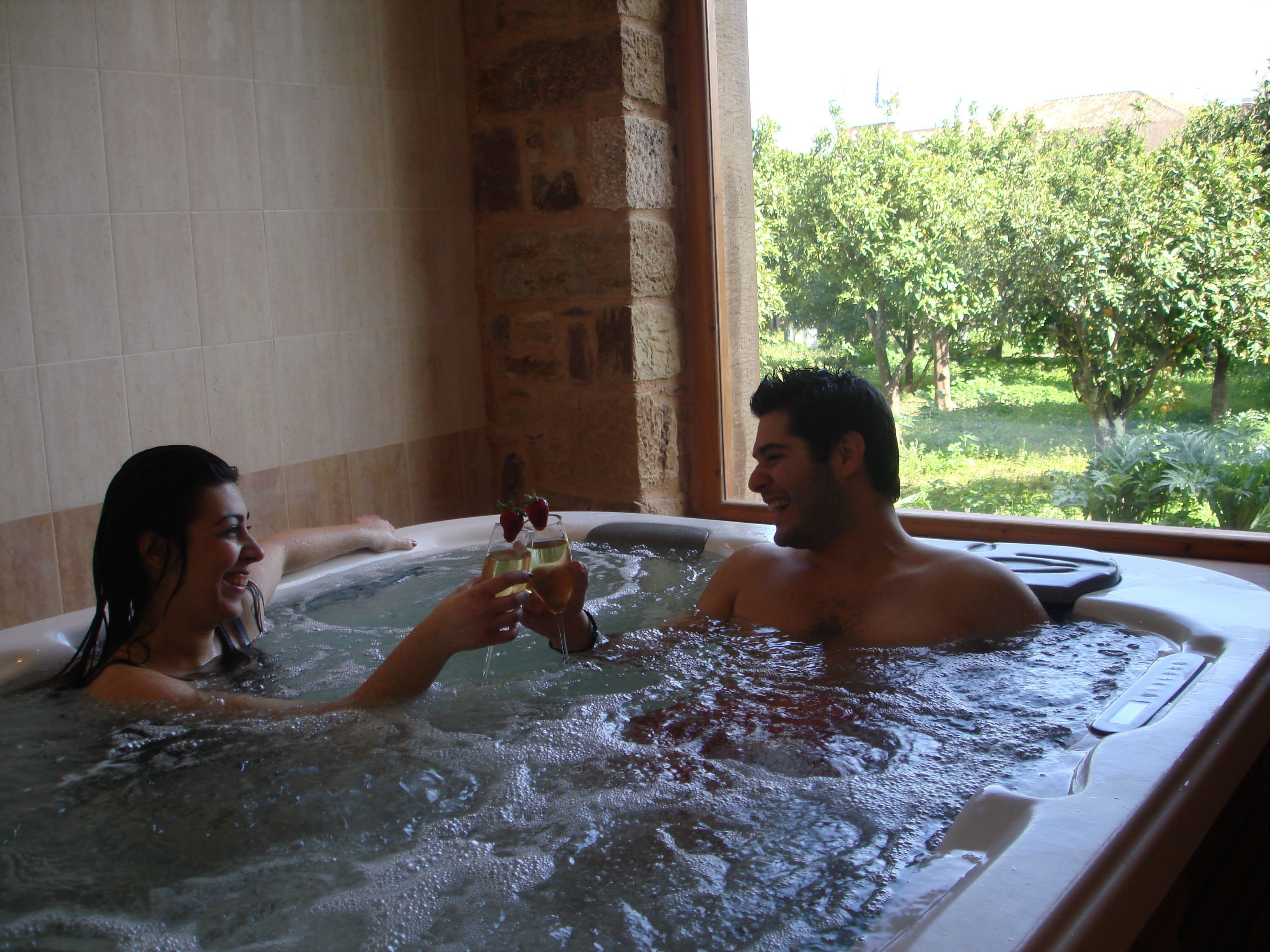 Tina de hidromasaje interior