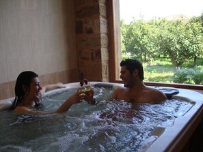 Bañera de hidromasaje interior