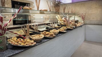 Desayuno buffet incluido todos los días