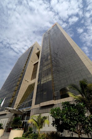 Exterior - Grand Millennium Dubai (Dubai)