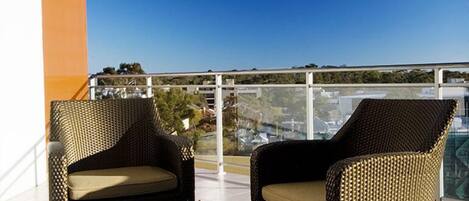 Premium bedding, minibar, individually decorated, blackout drapes