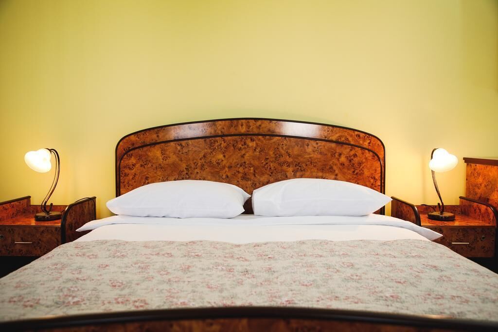 minibar, in-room safe, desk