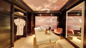 Massages des tissus profonds, massages sportifs, 1 salle de soins