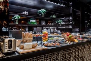 Daily buffet breakfast for a fee