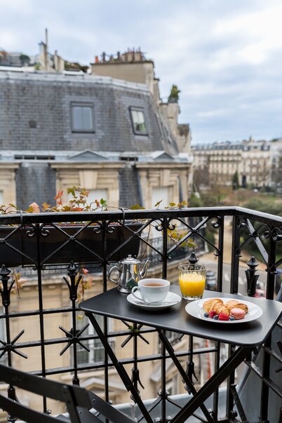 Chalgrin Boutique Hotel