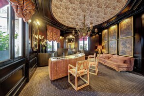 Reception - Chalgrin Boutique Hotel (Paris)