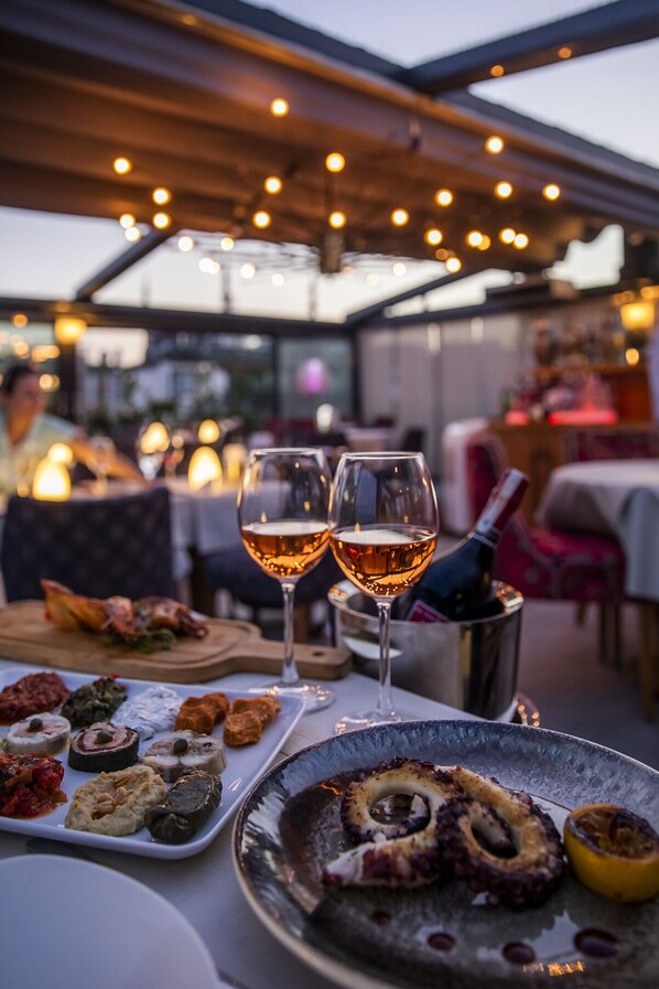 Se sirven desayunos, almuerzos y cenas