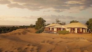 A desert landscape with two dome-shaped tents. - Al Maha, A Luxury Collection Desert Resort & Spa, Dubai (Murqquab)