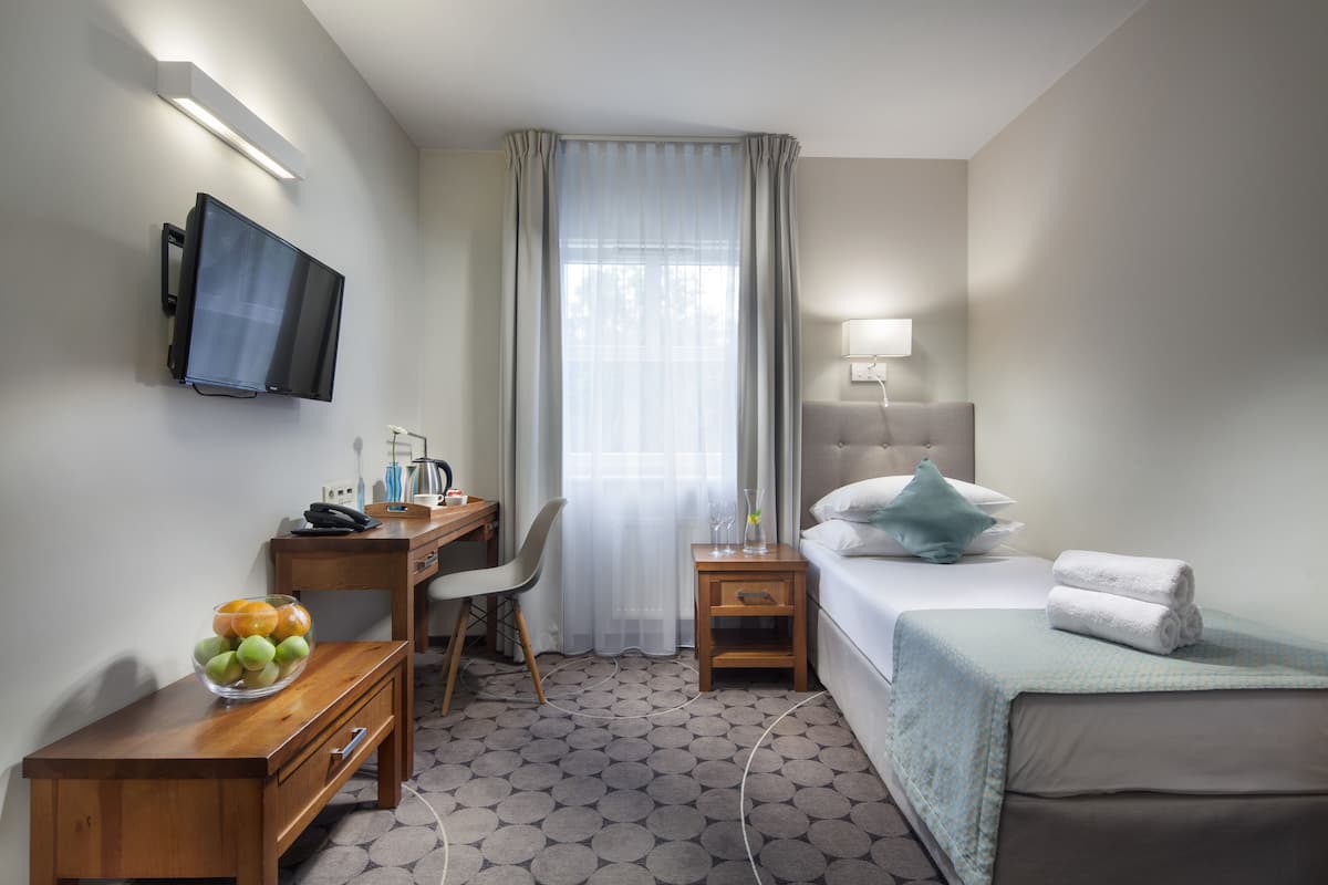 In-room safe, desk, laptop workspace, iron/ironing board