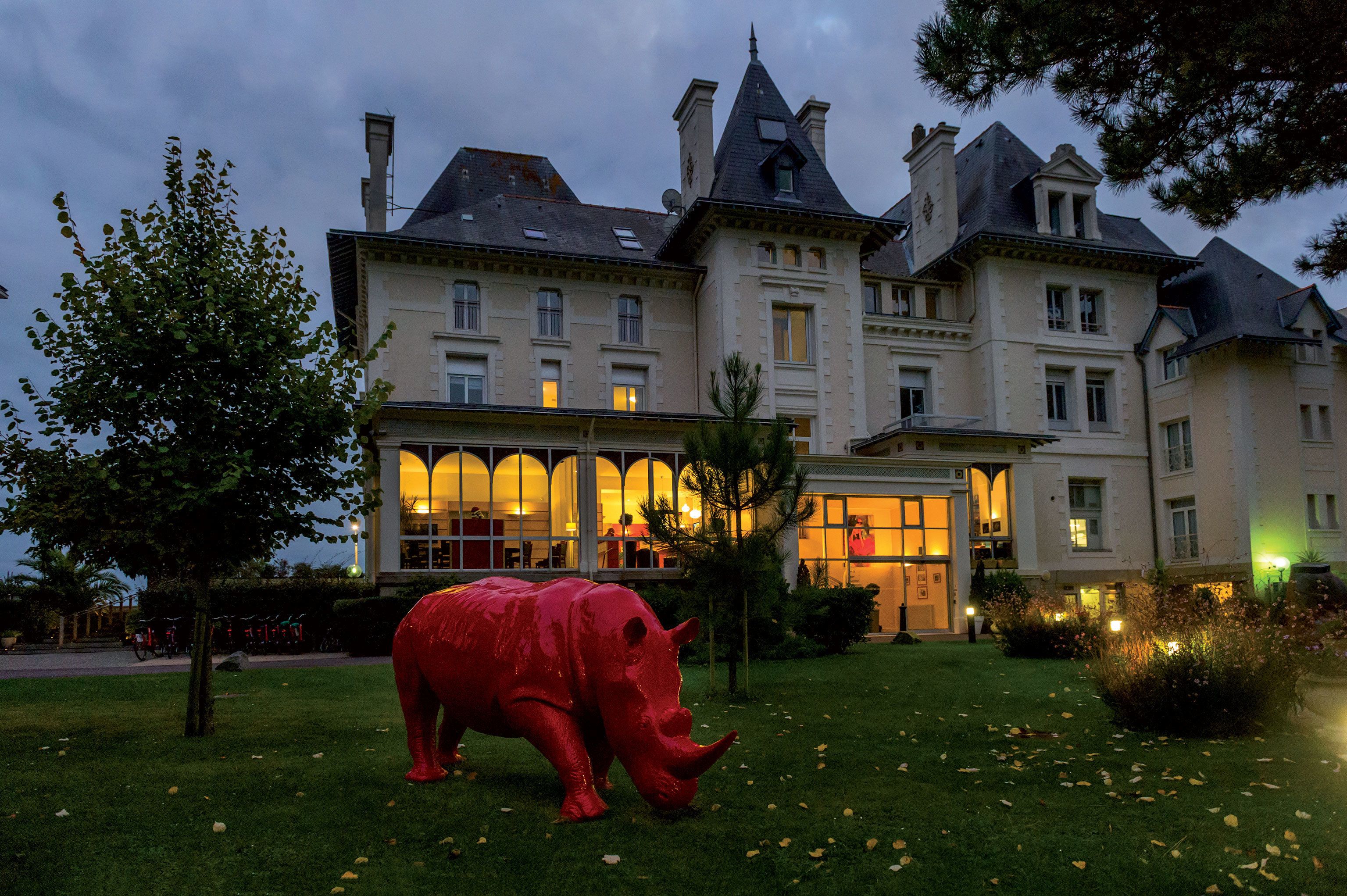 Front of property - evening/night