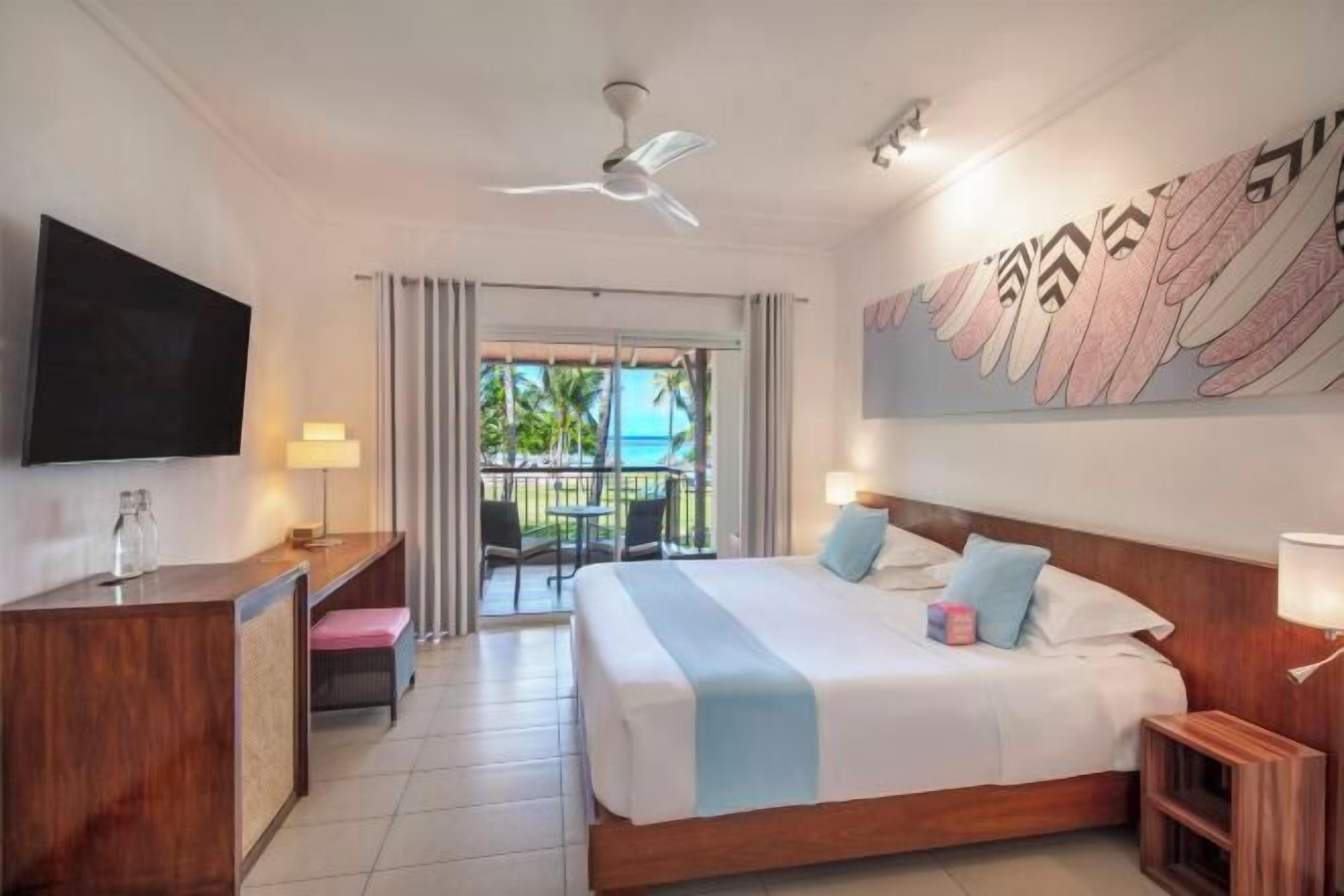 Minibar, in-room safe, desk, free cots/infant beds