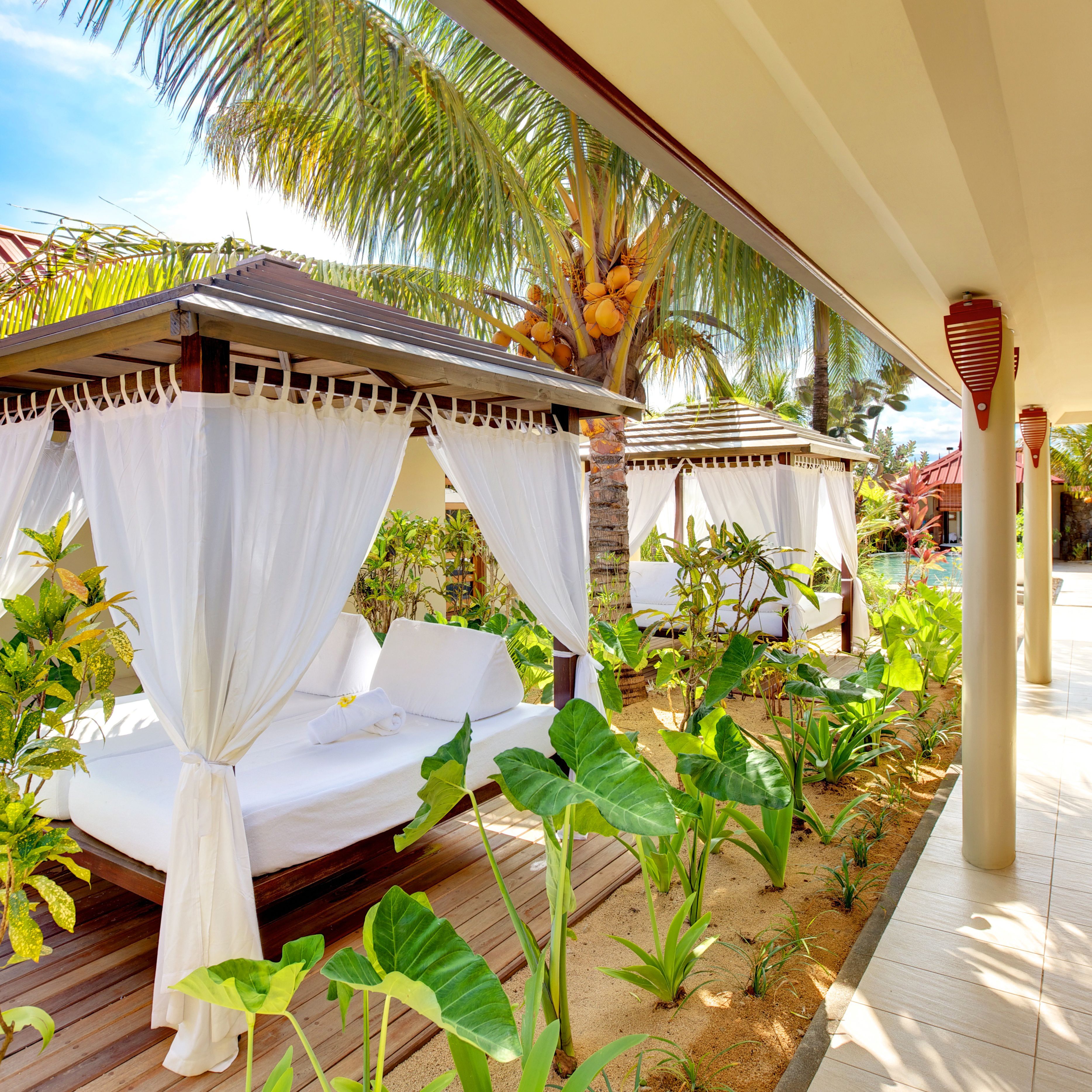 Salas de tratamiento para parejas, sauna, tina de hidromasaje y masajes 