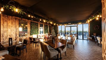 Breakfast, lunch, dinner served; local cuisine