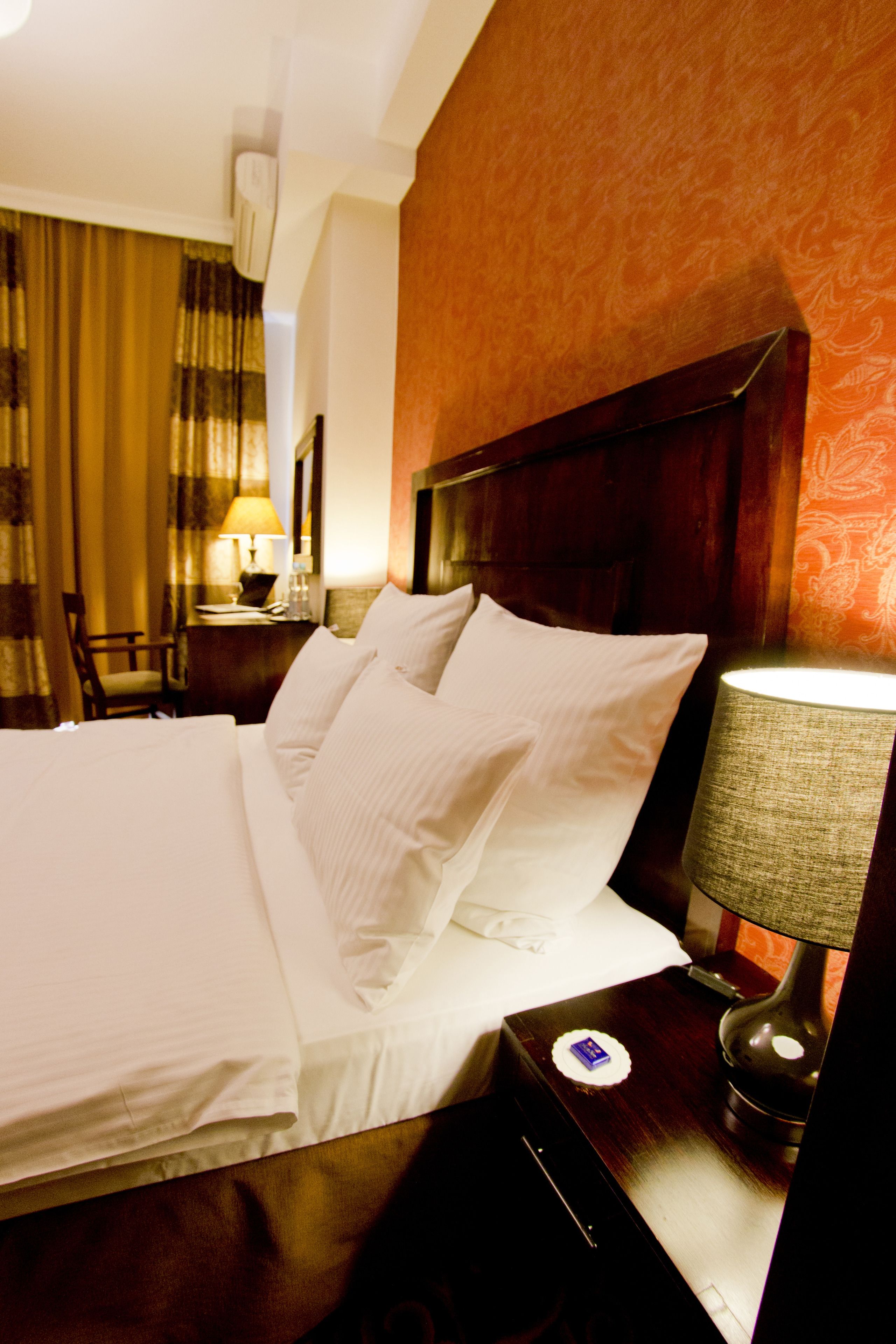 premium bedding, in-room safe, desk, laptop workspace