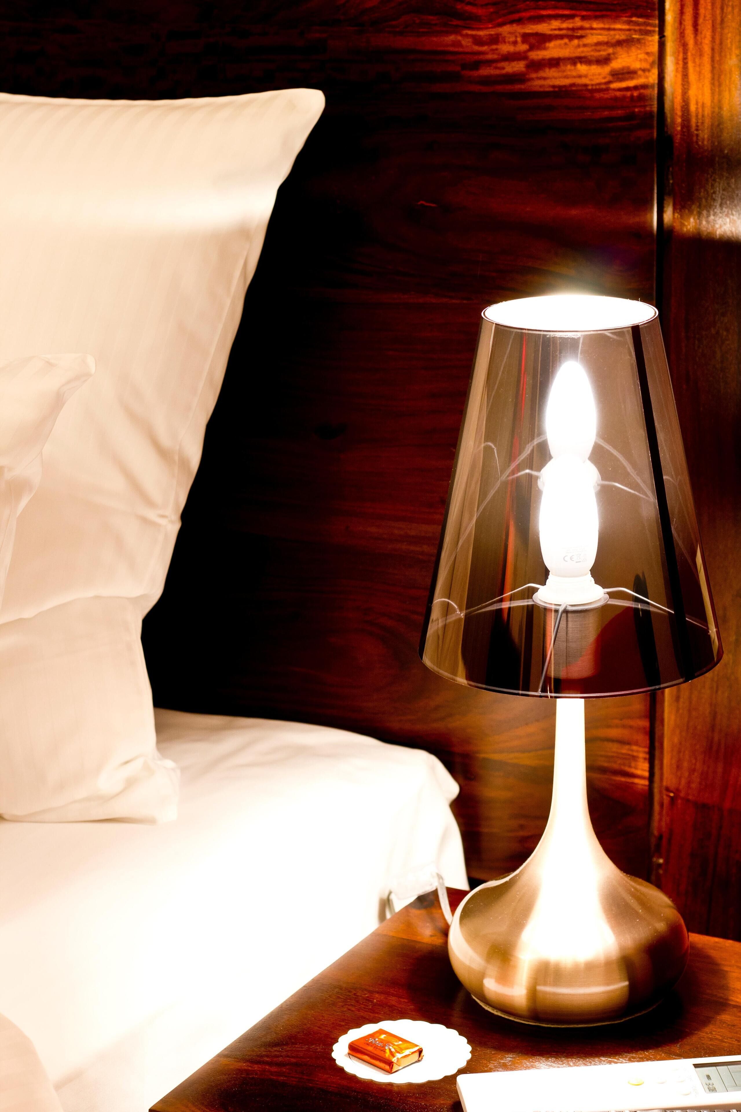 Premium bedding, in-room safe, desk, laptop workspace