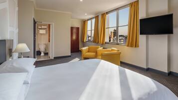 Suite, 1 Bedroom, City View | Premium bedding, in-room safe, desk, blackout drapes