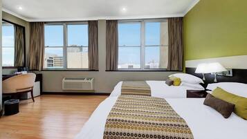 Premium bedding, in-room safe, desk, blackout drapes