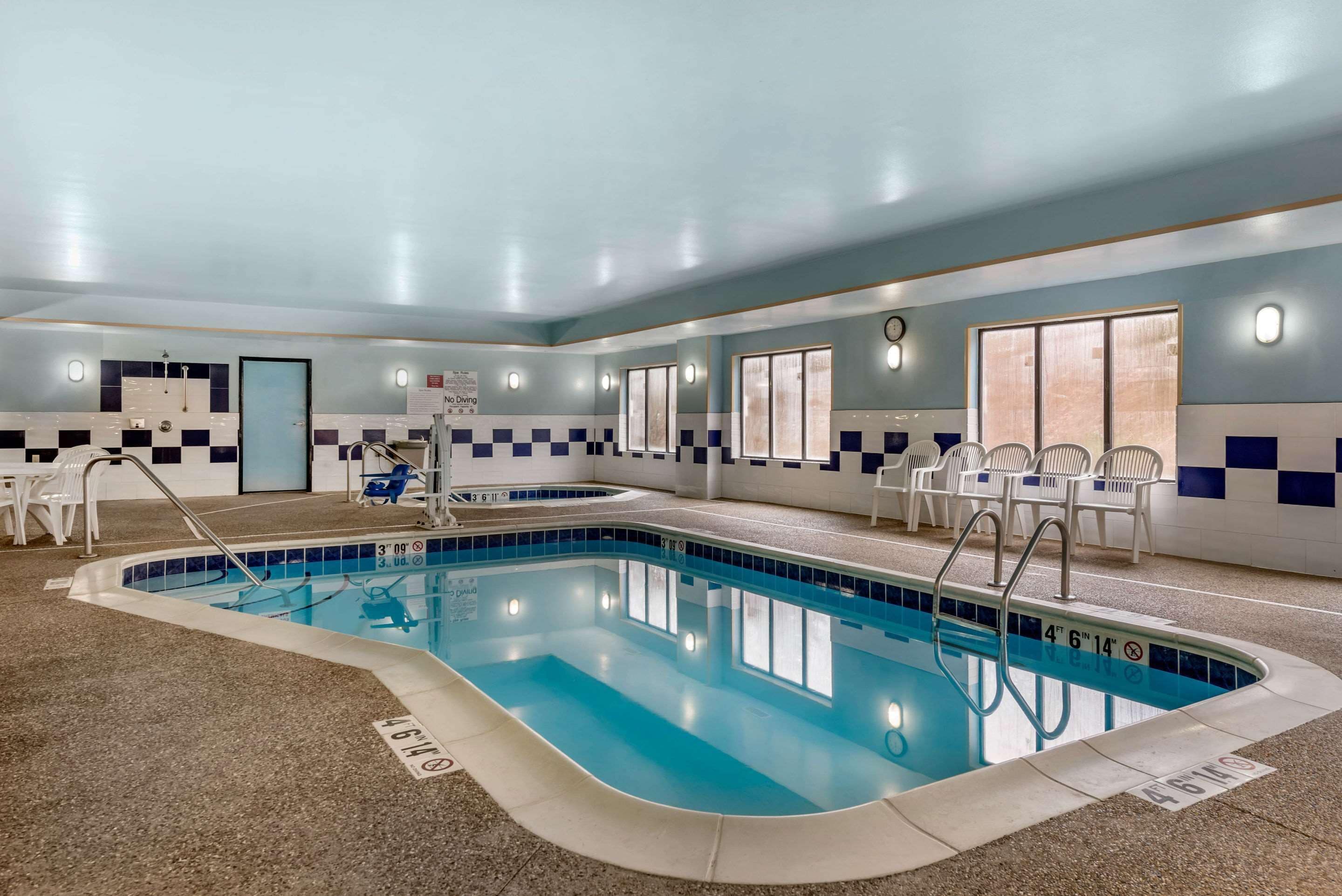 indoor pool, pool loungers