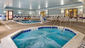 Indoor pool, sun loungers