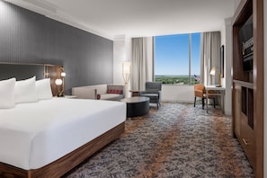 Pillow-top beds, in-room safe, desk, blackout curtains - Horseshoe Tunica - A Caesars Rewards Destination (Robinsonville)