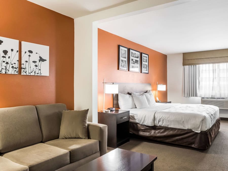 Caja de seguridad en la habitación y escritorio