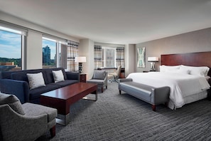 Studio, 1 giường cỡ king | Chăn bông, nệm có lớp đệm bông, két bảo mật tại phòng, bàn