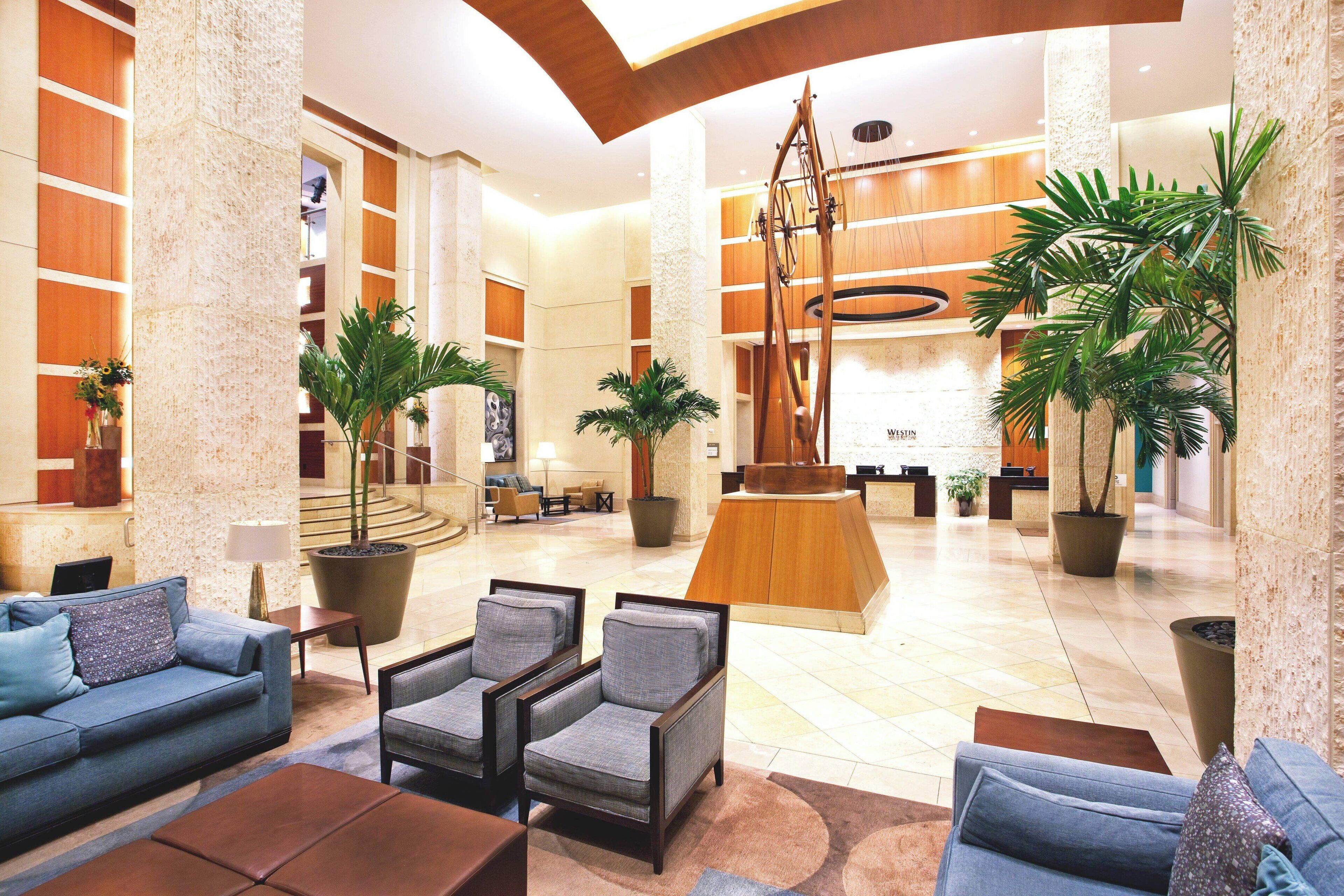 Lobby lounge