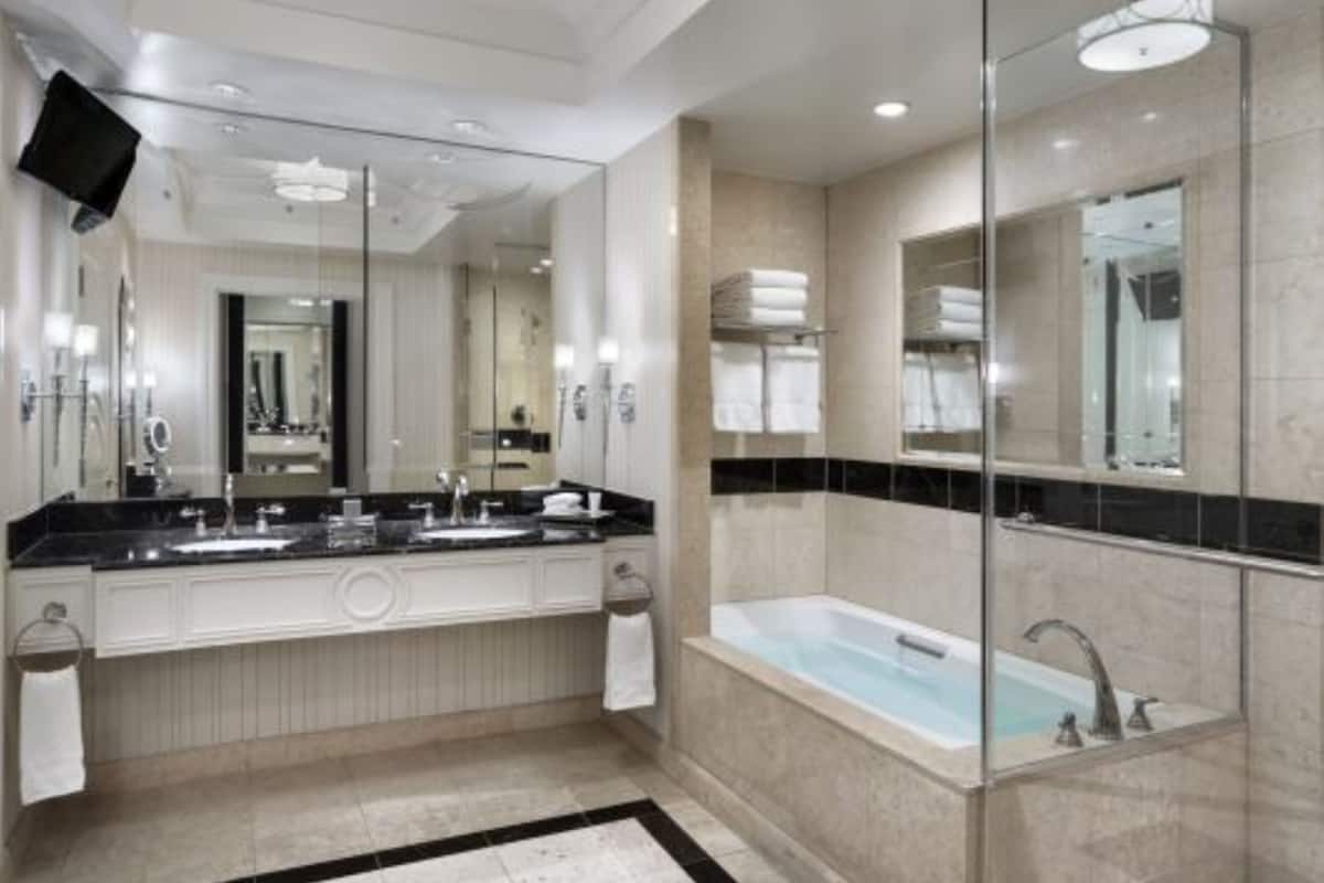 separate bathtub and shower, deep-soaking bathtub, free toiletries