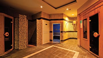 Espace de soins pour les couples, sauna, bain Ă  remous, hammam