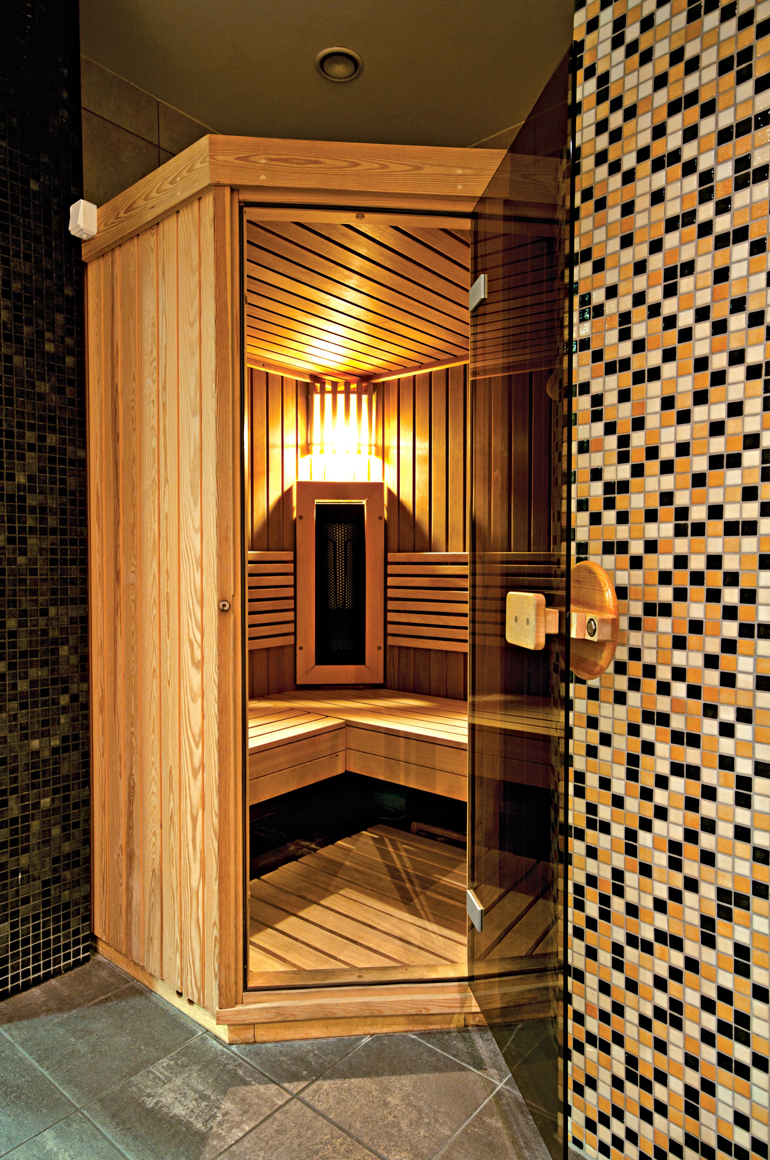 couples treatment room(s), sauna, hot tub, steam room, body treatments