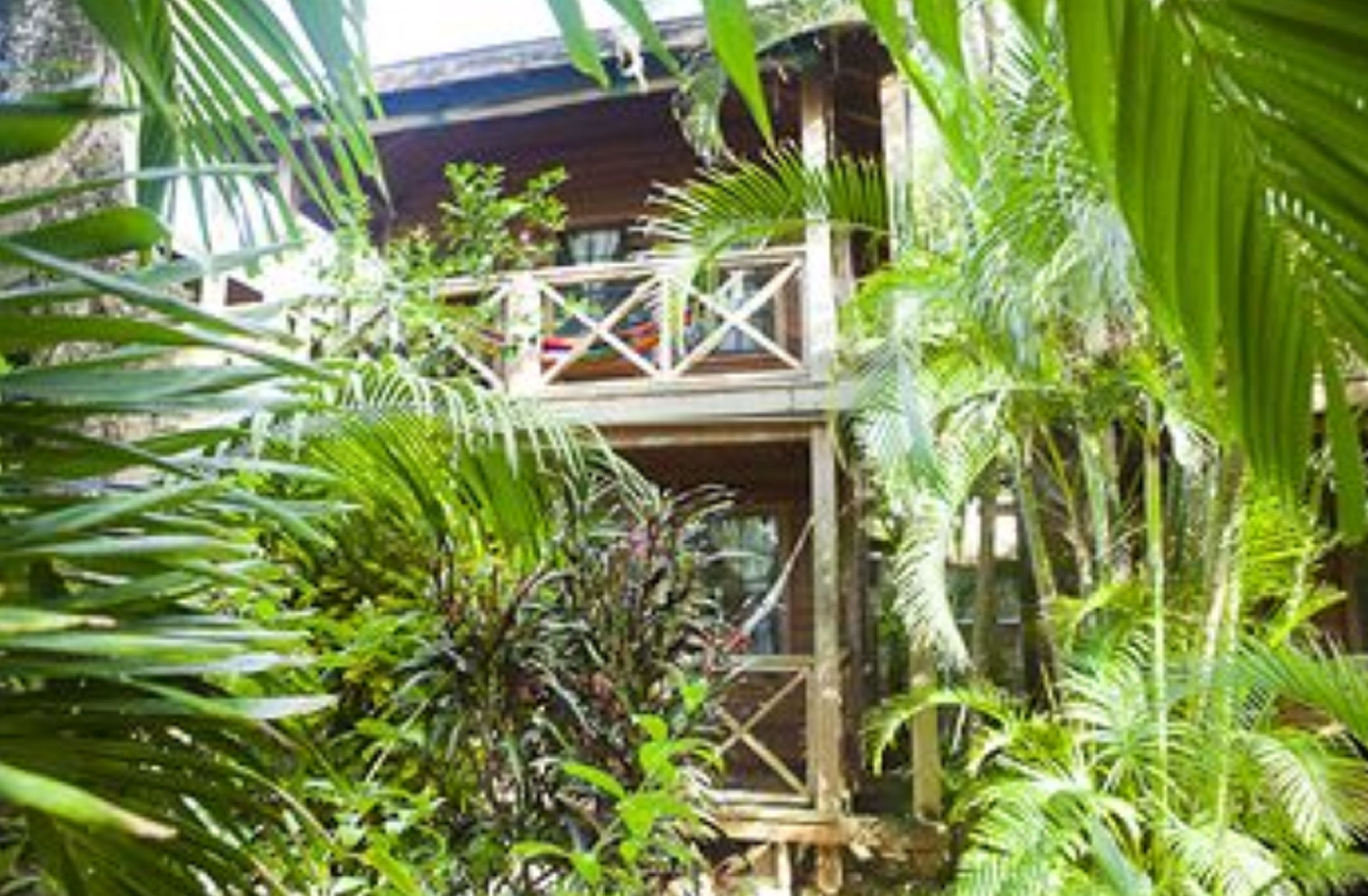 value bungalow | minibar, desk, blackout curtains, free wifi