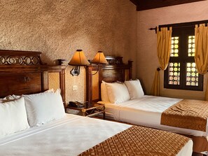 In-room safe, desk, rollaway beds, free WiFi - Hotel Granada (Granada)