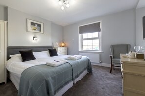 Kahden hengen huone (yksi tai kaksi sänkyä) | Silitysrauta/-lauta, ilmainen Wi-Fi