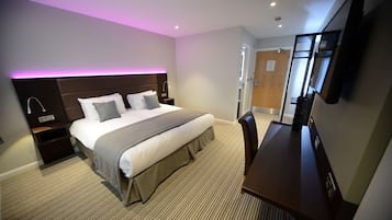 Premium Double or Twin Room | Desk, iron/ironing board, free WiFi, bed sheets