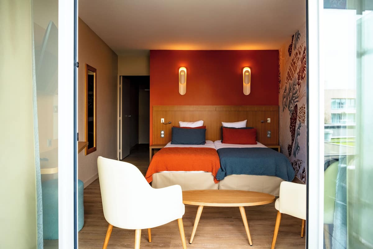 1 bedroom, in-room safe, desk, soundproofing