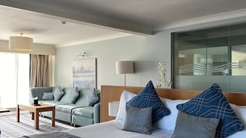 Suite | 1 bedroom, in-room safe, desk, iron/ironing board