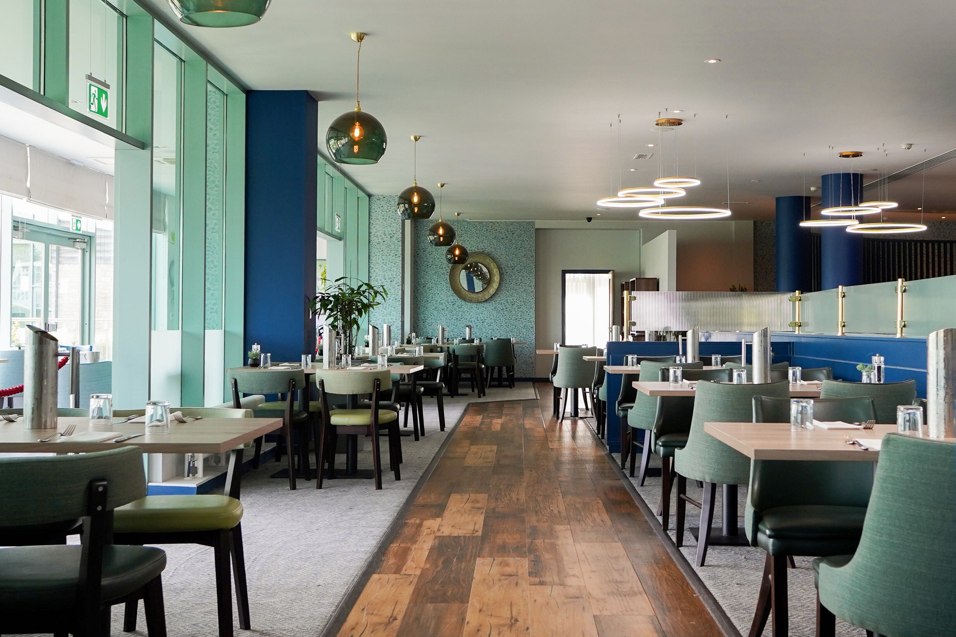 breakfast, lunch and dinner served