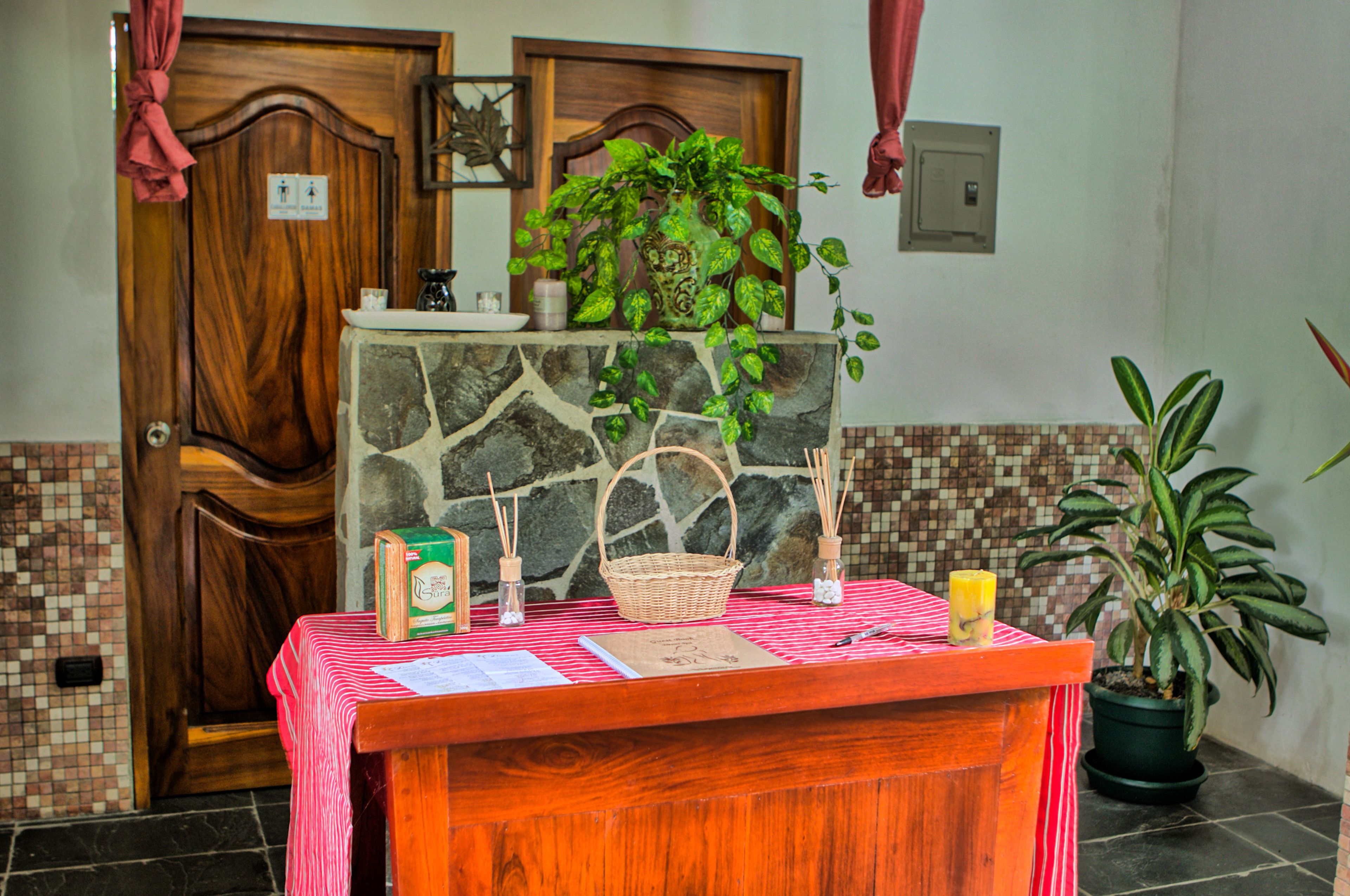 couples treatment room(s), body treatments, mud baths, hydrotherapy