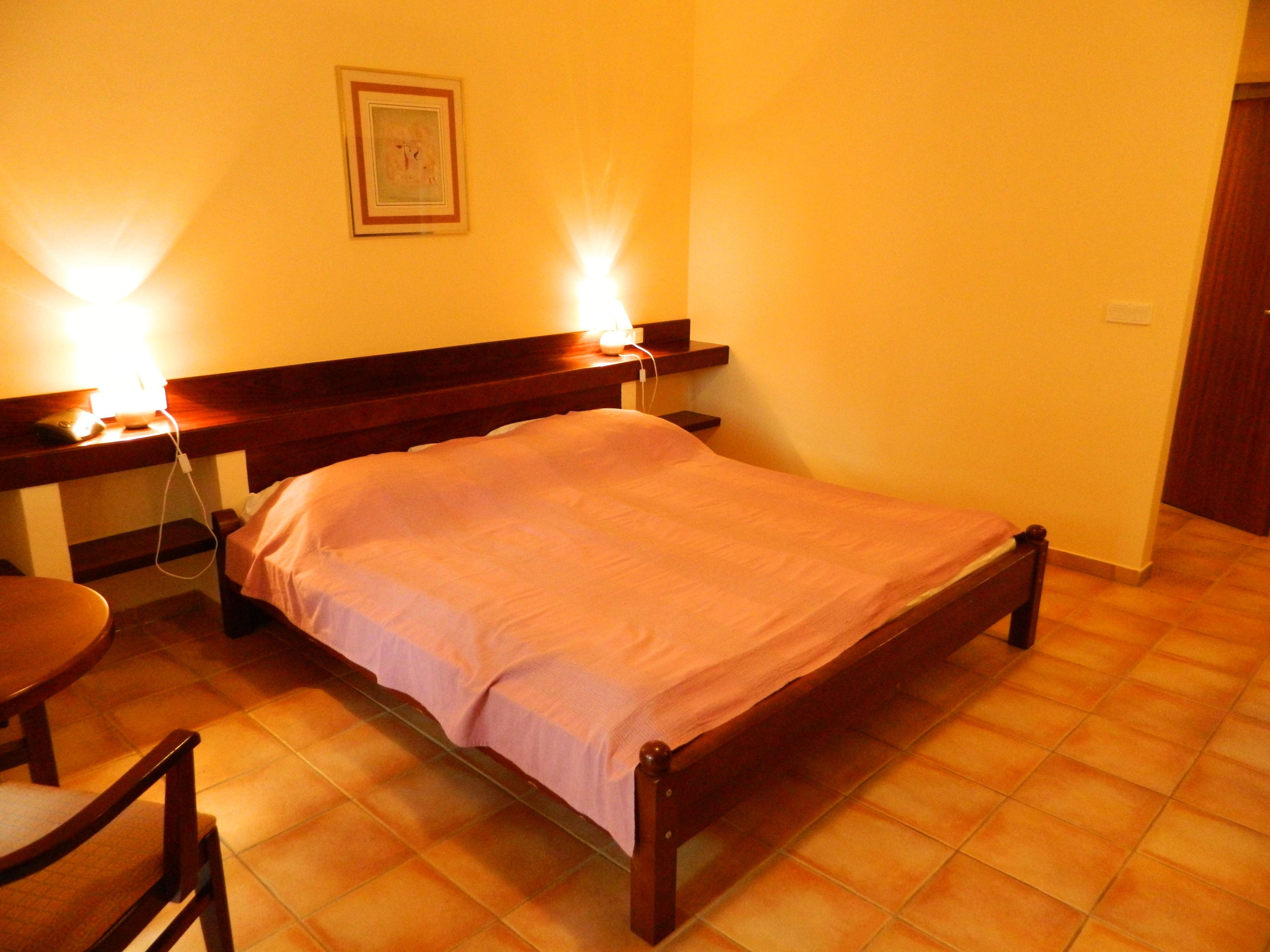 studio | in-room safe, desk, soundproofing, iron/ironing board