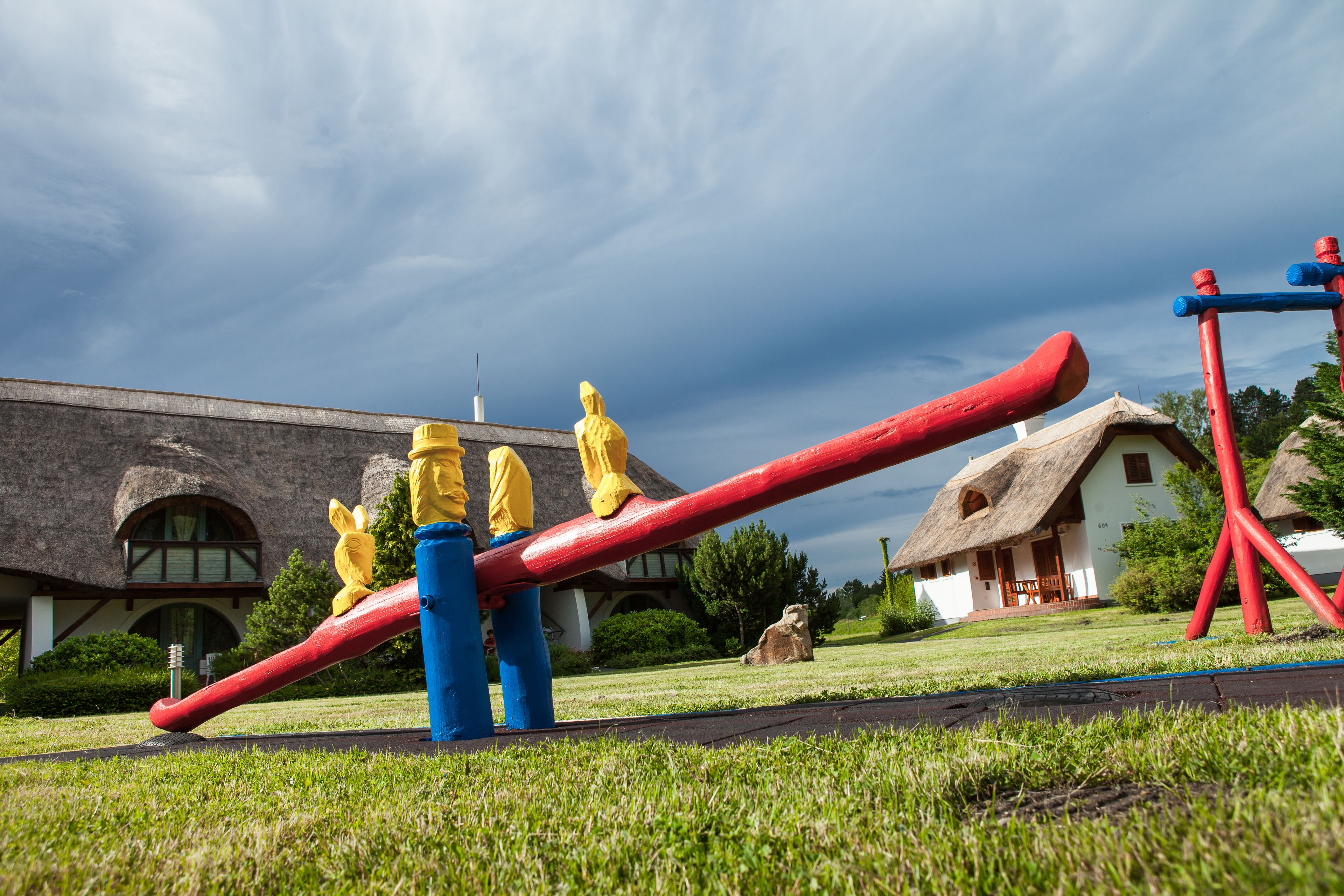 children’s play area – outdoor