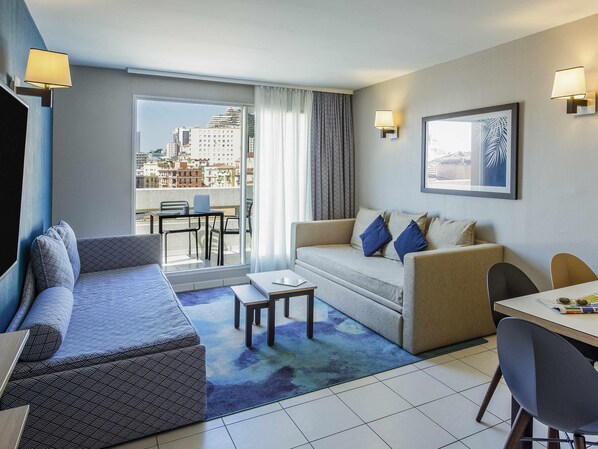 In-room safe, desk, laptop workspace, soundproofing