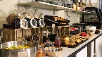 Daily buffet breakfast (EUR 17 per person)